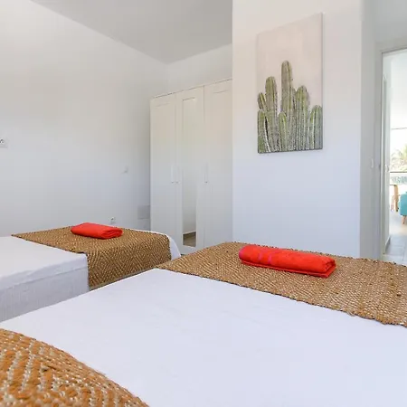 Blue Volcano-pool, Gym And Activities In Sport Center Fariones Included * Puerto del Carmen